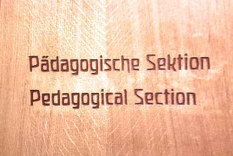 Das Türschild der Pädagogischen Sektion