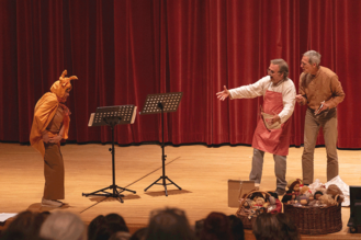 Jacqueline Walter-Baumgartner, Philipp Reubke und Alexander Morawitz (r.) brachten uns immer wieder zum Lachen. (Bild: Goetheanum/Xue Li)